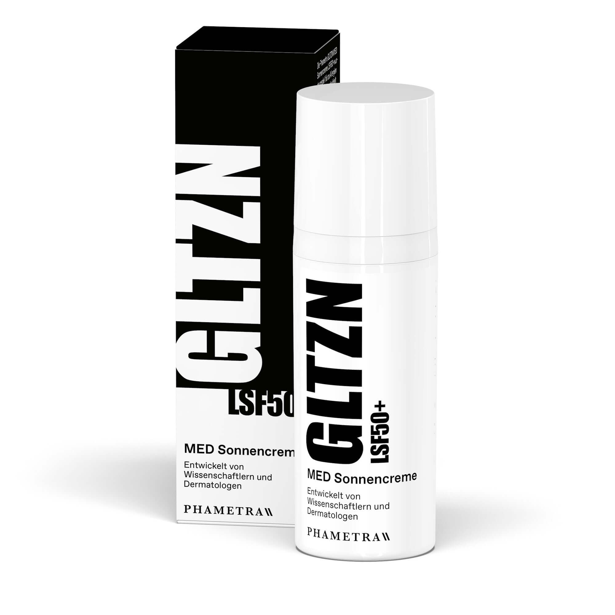 Ein weißer Spender GLTZN Med Sonnencreme in schwarzer Schrift und die schwarz-weiße Umverpackung stehen nebeneinander vor weißem Hintergrund